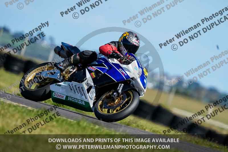 anglesey no limits trackday;anglesey photographs;anglesey trackday photographs;enduro digital images;event digital images;eventdigitalimages;no limits trackdays;peter wileman photography;racing digital images;trac mon;trackday digital images;trackday photos;ty croes